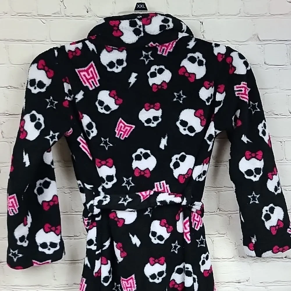 Monster High Girls MH Bathrobe Faux Fur Black/Pink Plush Fleece Robe Skull Bow